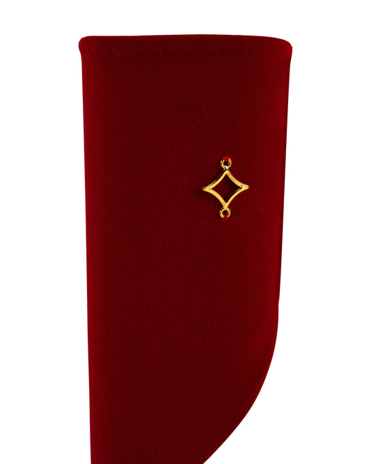 Skirt with illusion pockets and gold button detailing. Detail